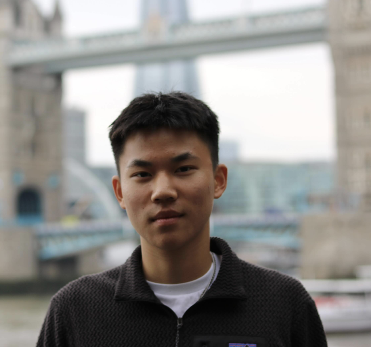 Evan Chen headshot